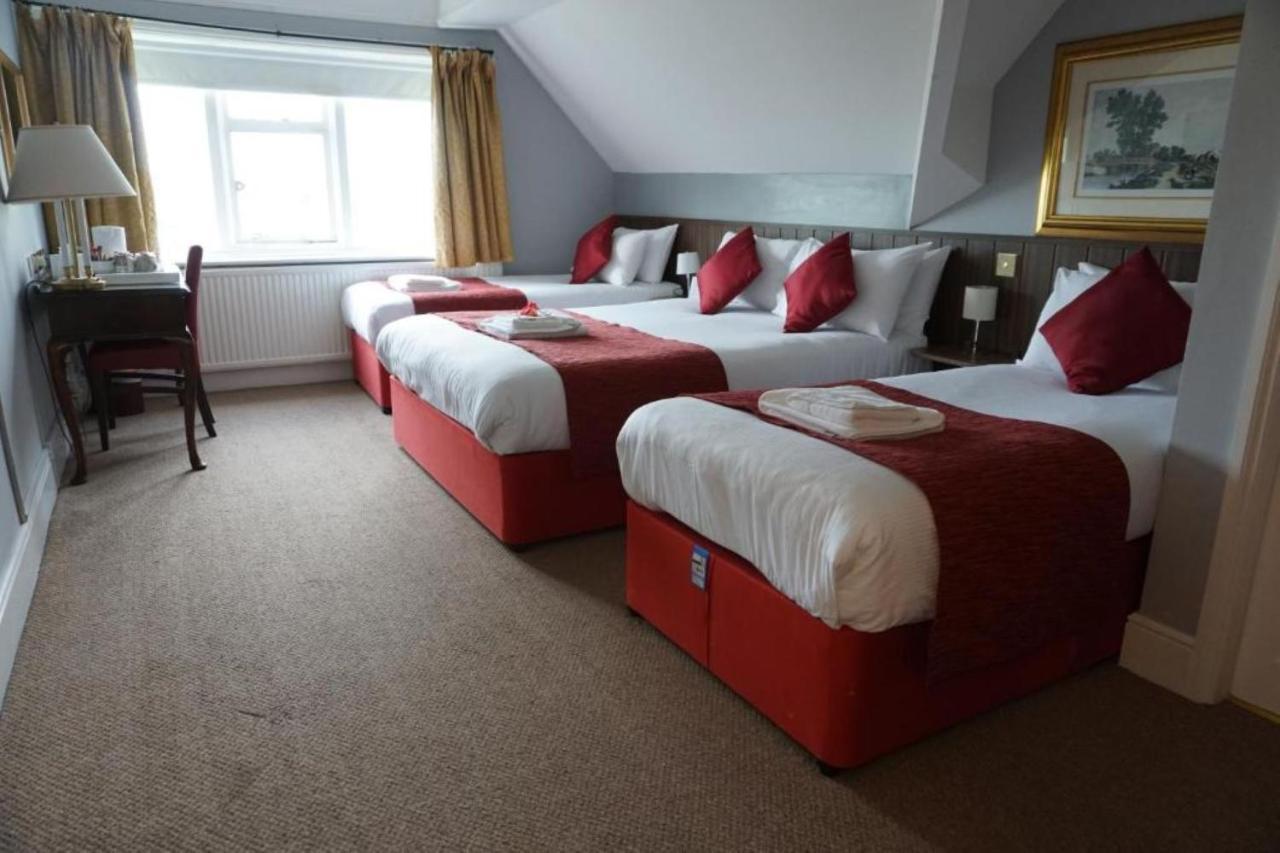 Broadfield Park Hotel